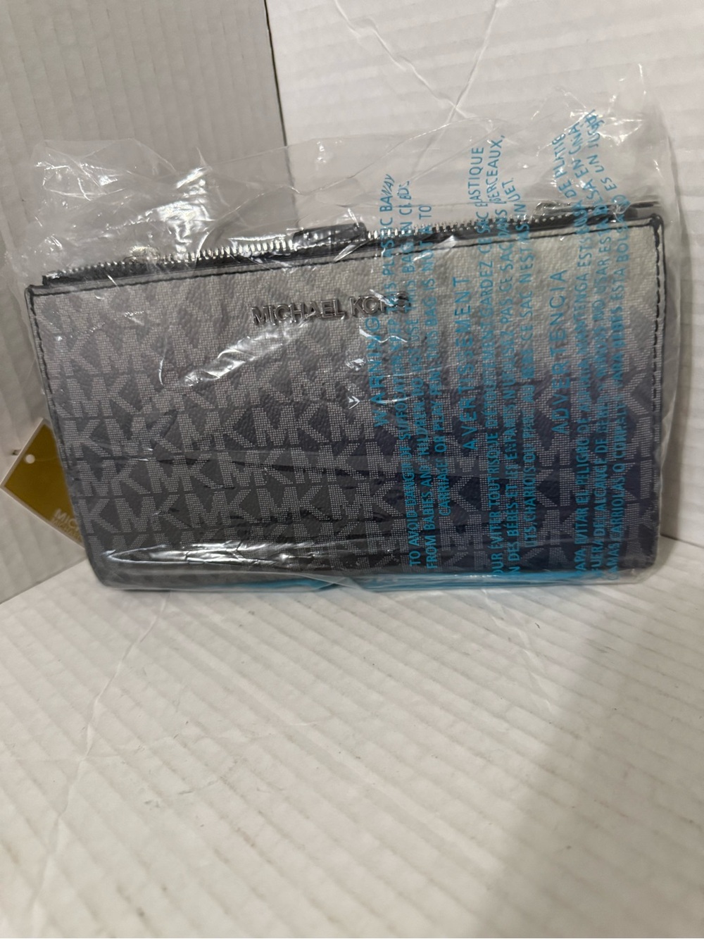 Michael Kors Jet Set Travel DoubleZip Wristlet Wallet MK Ombre Black Multi
